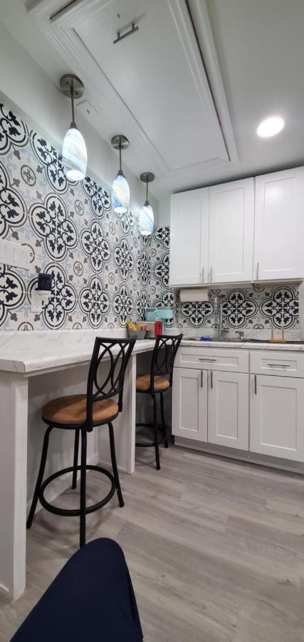 Eleg Stu Apt With Lux Amnts Steps Frm Nautical Mile Фрийпорт Екстериор снимка